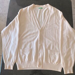 Pre loved Benetton sweater size large.